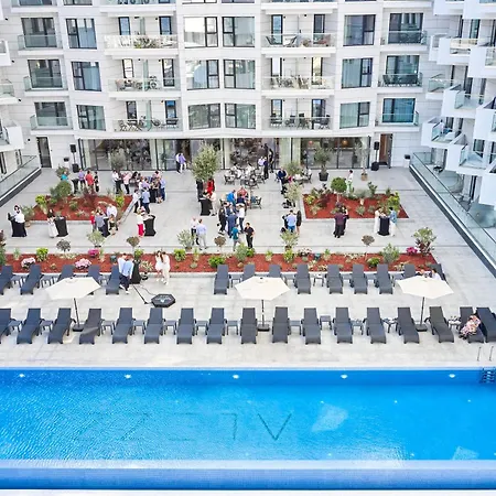 Sea Bliss - Infinity Pool & Apartment Năvodari