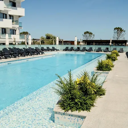 Апартаменты Sea Bliss In Infinity Pool &