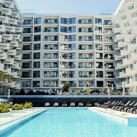 Апартаменты Sea Bliss In Infinity Pool & *