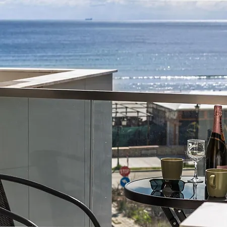 Sea Bliss - Infinity Pool & Apartment